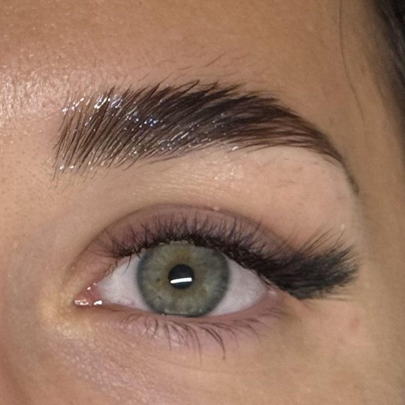 Browlift associé à une pose de cils chez Maison Marine
